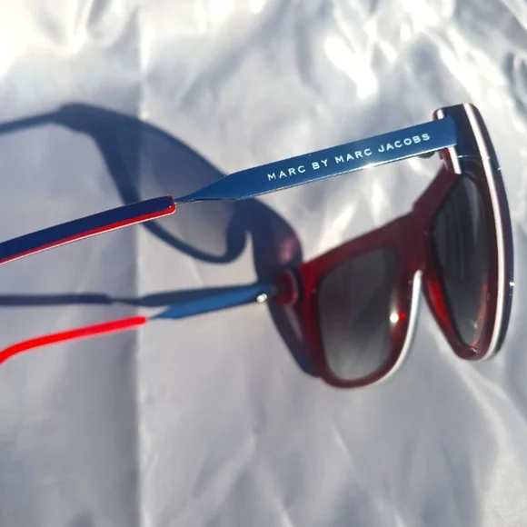 Marc By Marc Jacobs Red White Blue Sunglasses Small Unisex No Case - Picture 6 of 9